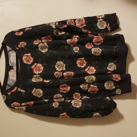 torrid Tops - Torrid Floral Design Sweatshirt